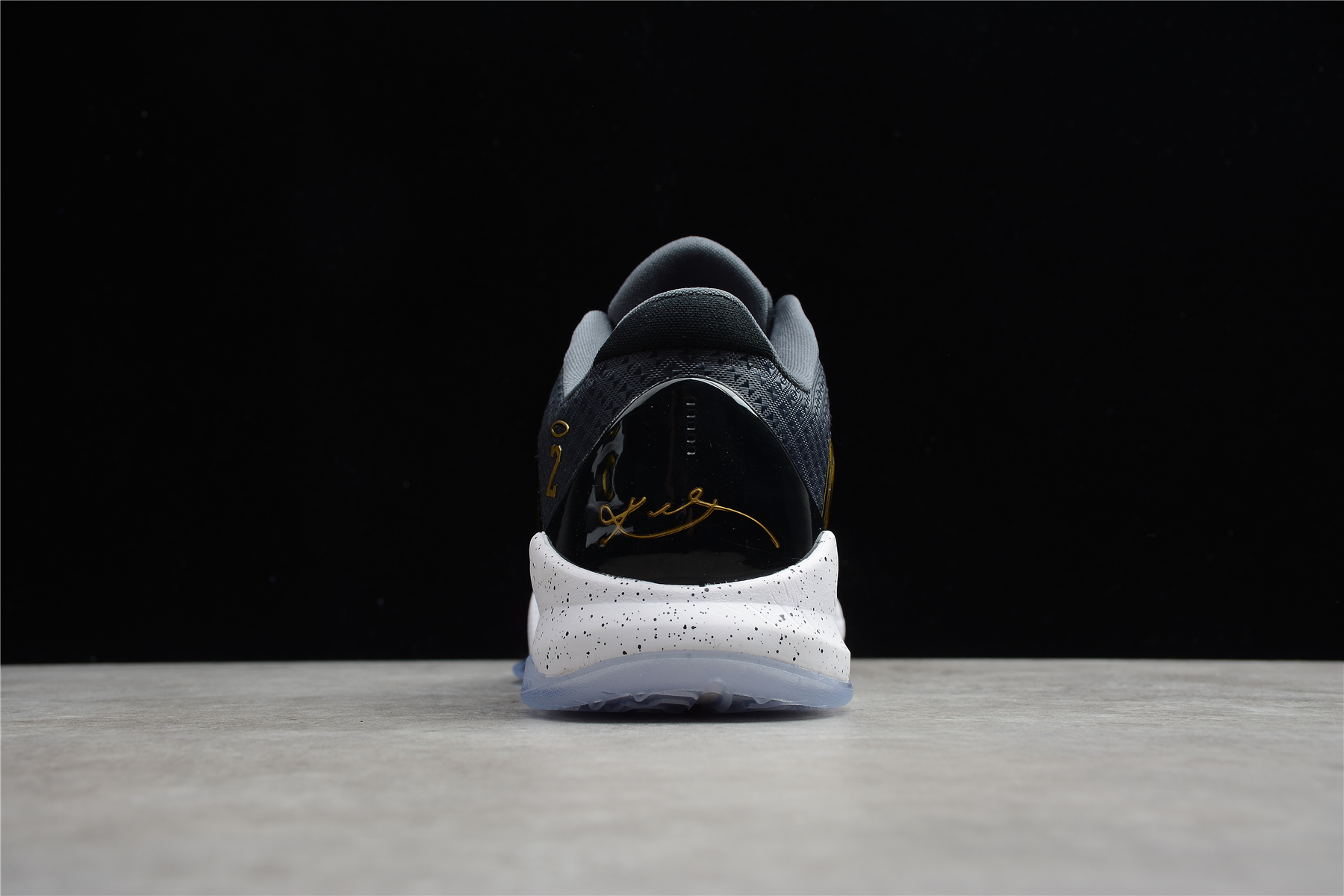 Nike Kobe 5 Black and gold